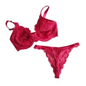 Natori Scalloped Lace 2 Piece Underwire Bra & Thong Set | Like New | 32DD, Small